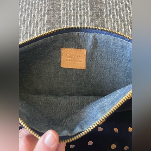 Like new Clare v rose gold metallic dot on navy suede fold over clutch - Picture 4 of 5